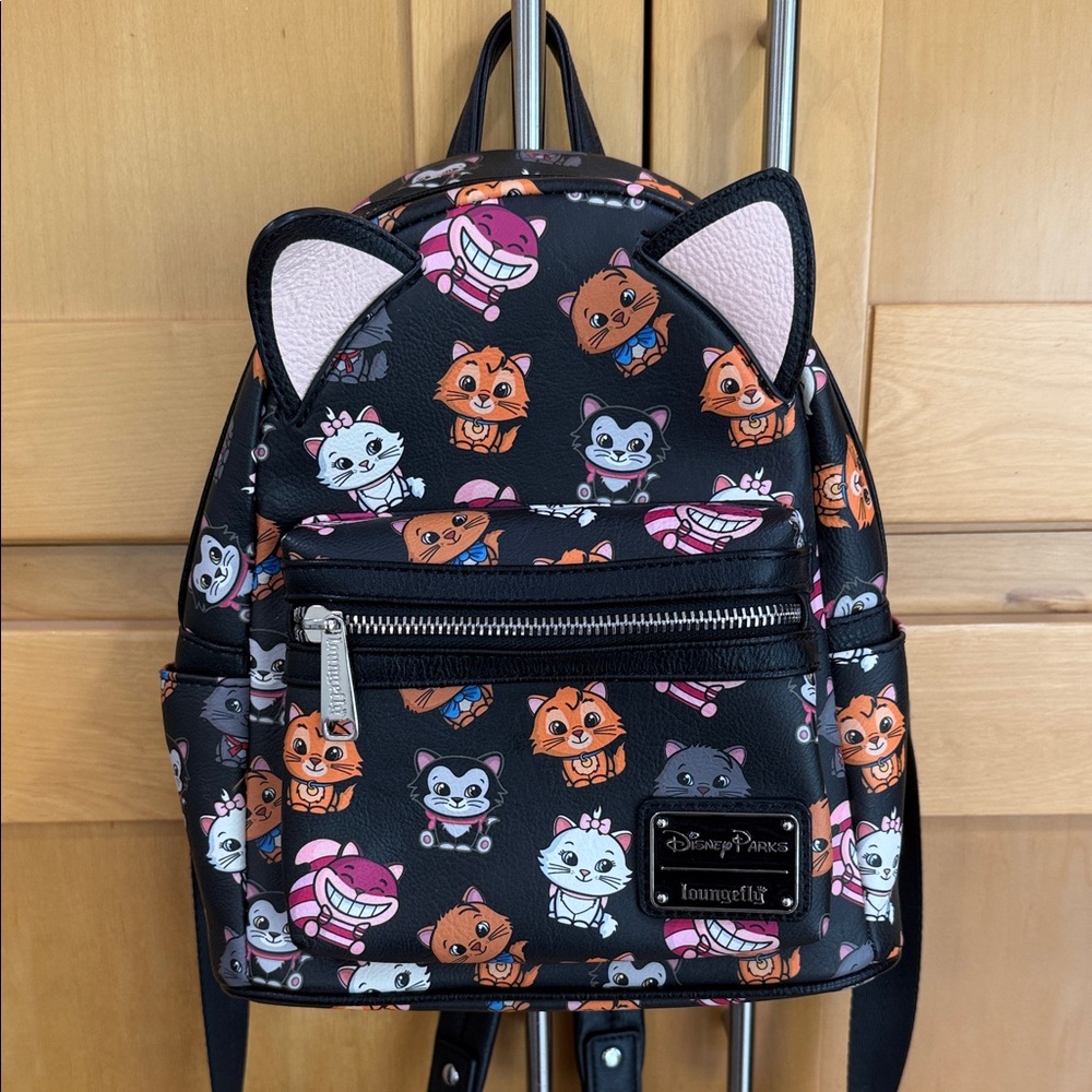 Pre-Owned Loungefly Black and Pink Cat Character Mini Backpack